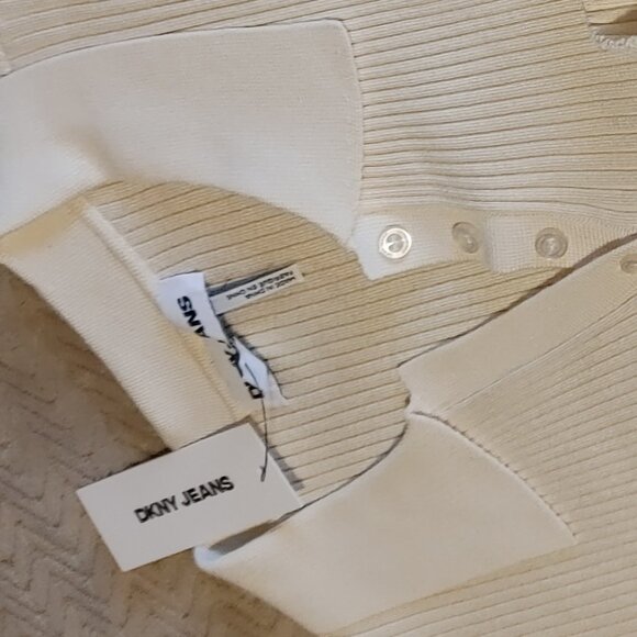 DKNY JEANS Women's short sleeve top, color Eggnog, size XL - Picture 11 of 14